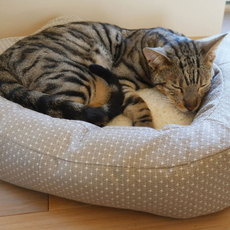Rosewood Dotty Feline Cat Bed